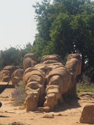 17 TELAMON V. DES TEMPLES